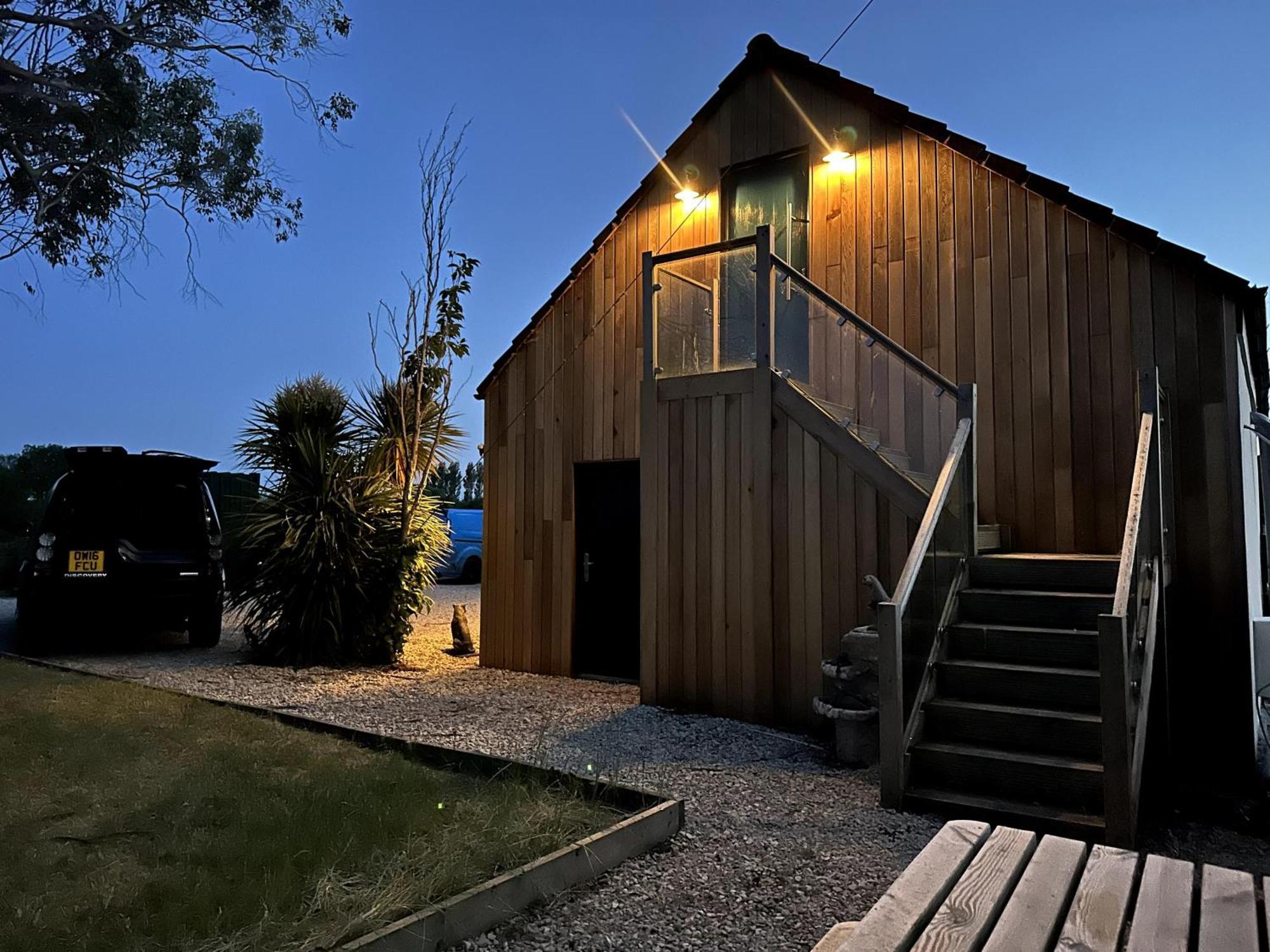 Remarkable 1-Bed Apartment In Glastonbury Exterior photo